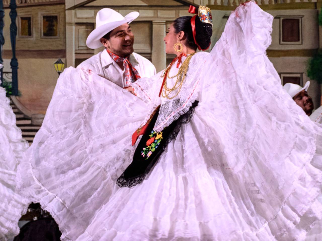 Algarabía Folklórica