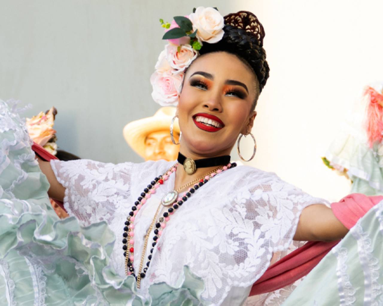 Vive las "Armonías del Litoral: Un Encuentro de Tradiciones Folklóricas”