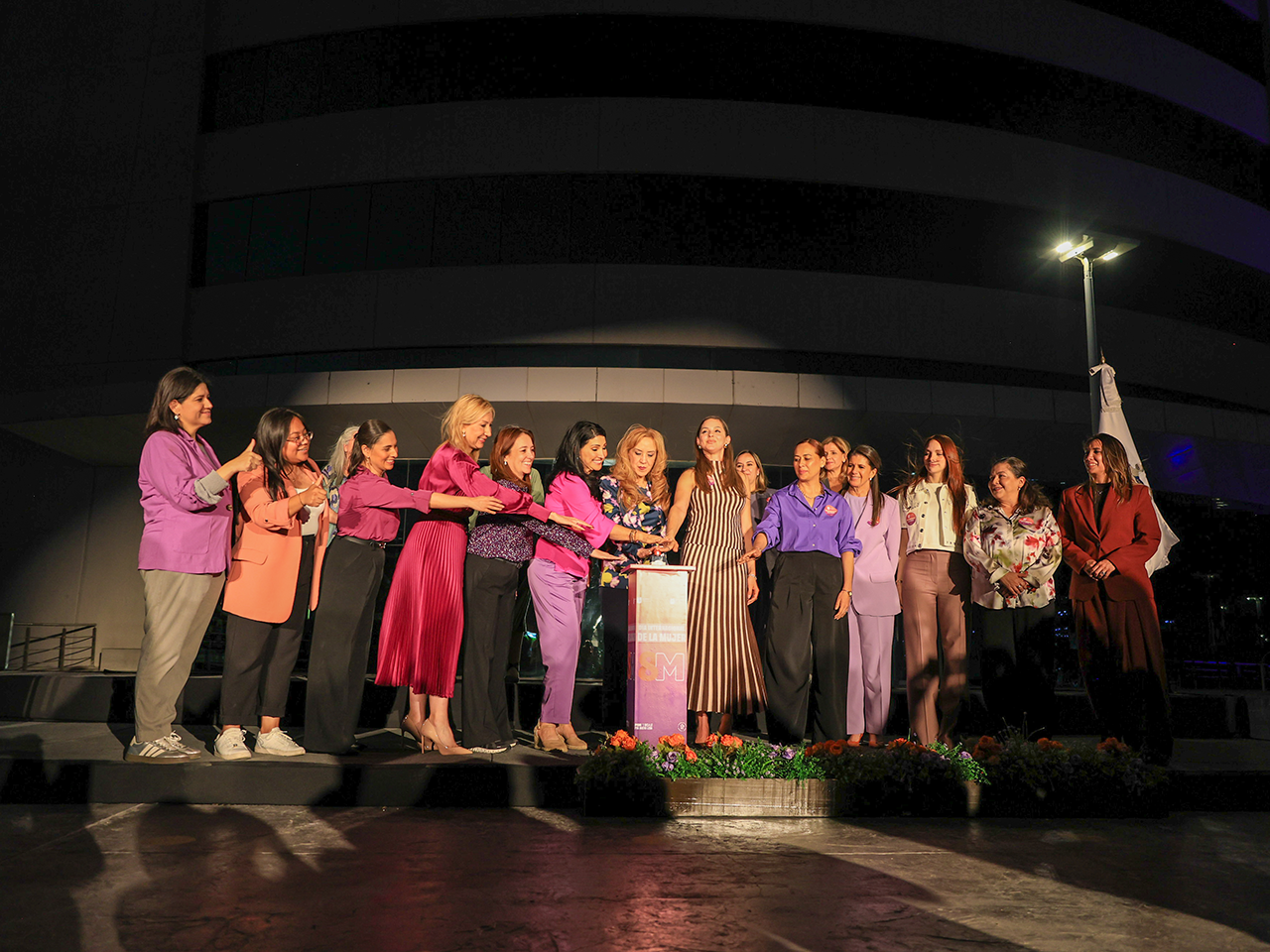 “En NL las mujeres vamos hacia adelante, con decisión, con valentía y con mucha fuerza”.- Mariana