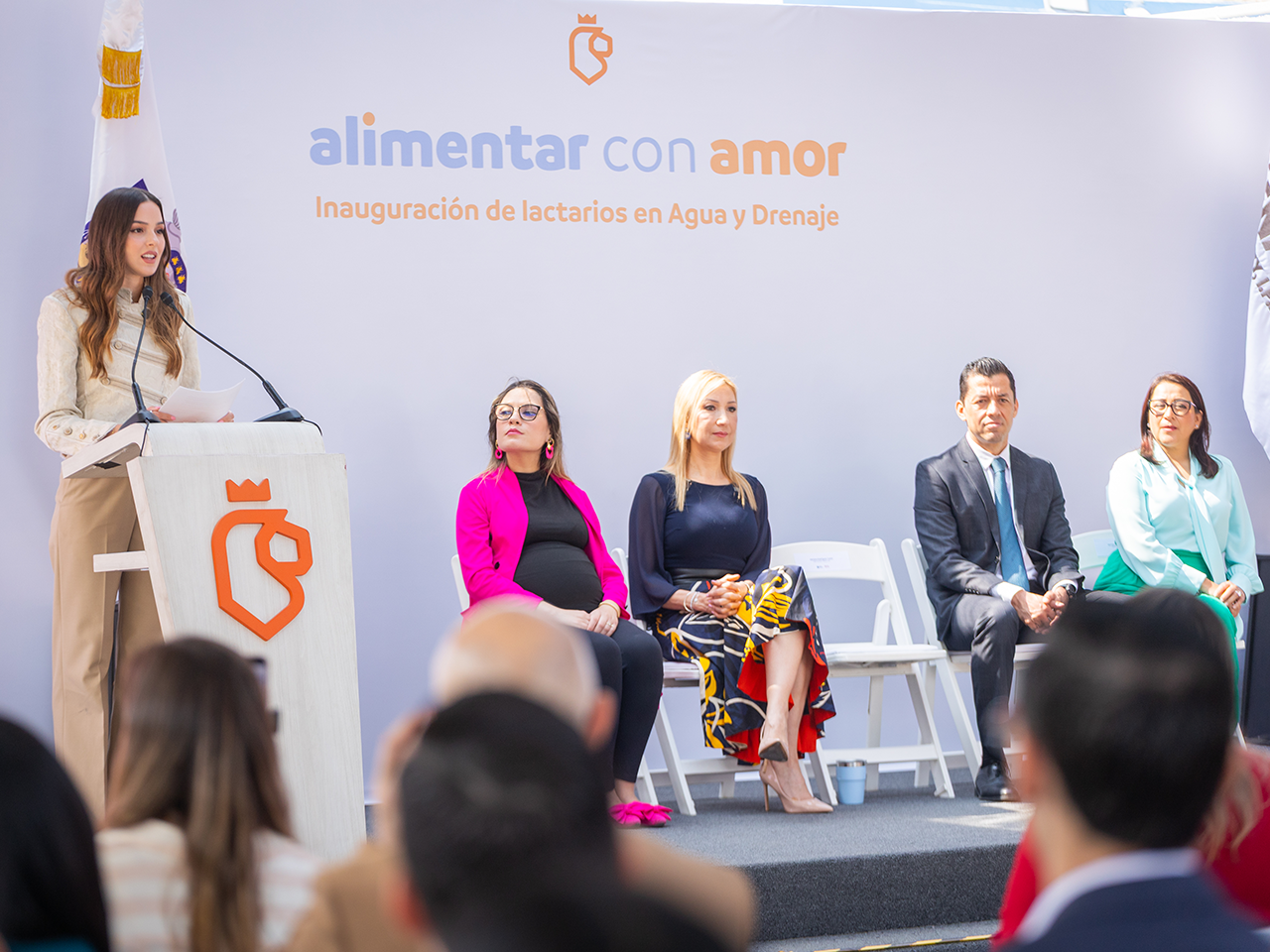 Lleva Mariana estrategia de “Alimentar con Amor” a Agua y Drenaje de Monterrey con 4 nuevos lactarios