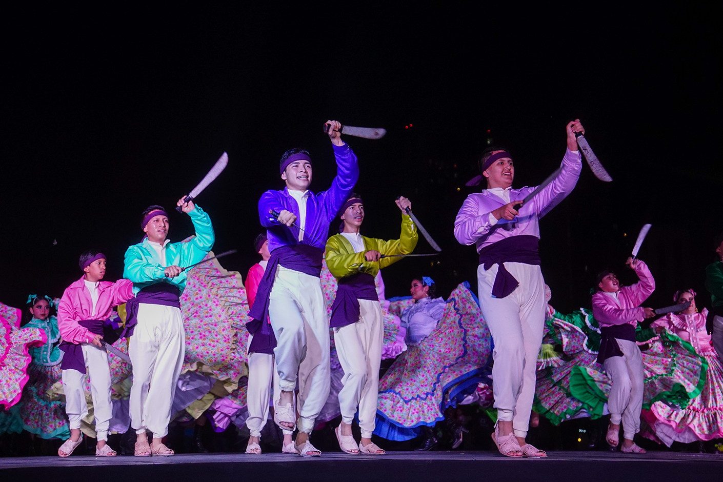 ¡Estos Niños Sí que Bailan!