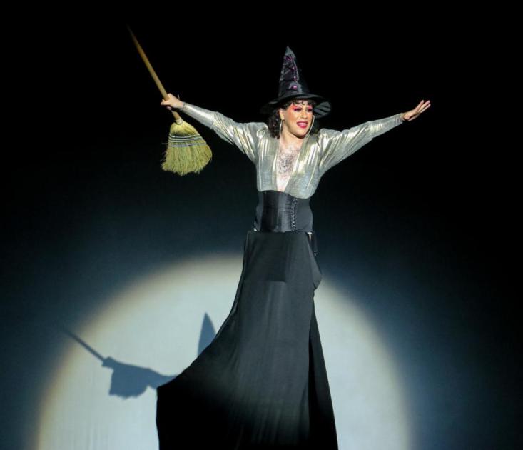 Disfrutan audiencias de NL de diversidad de historias en el Festival de Monólogos 2024