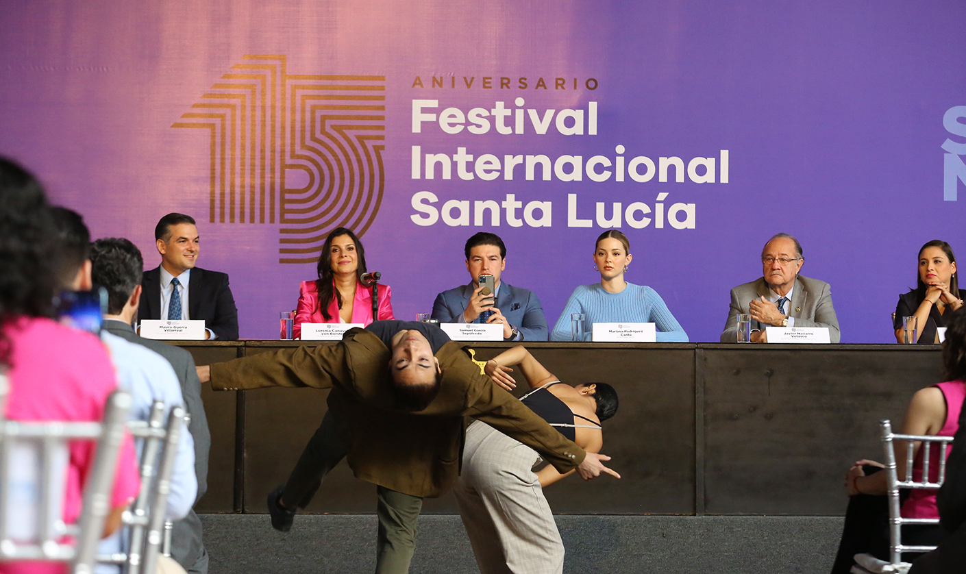 Presenta Gobernador Samuel García Agenda del Festival Internacional de Santa Lucía 2022 