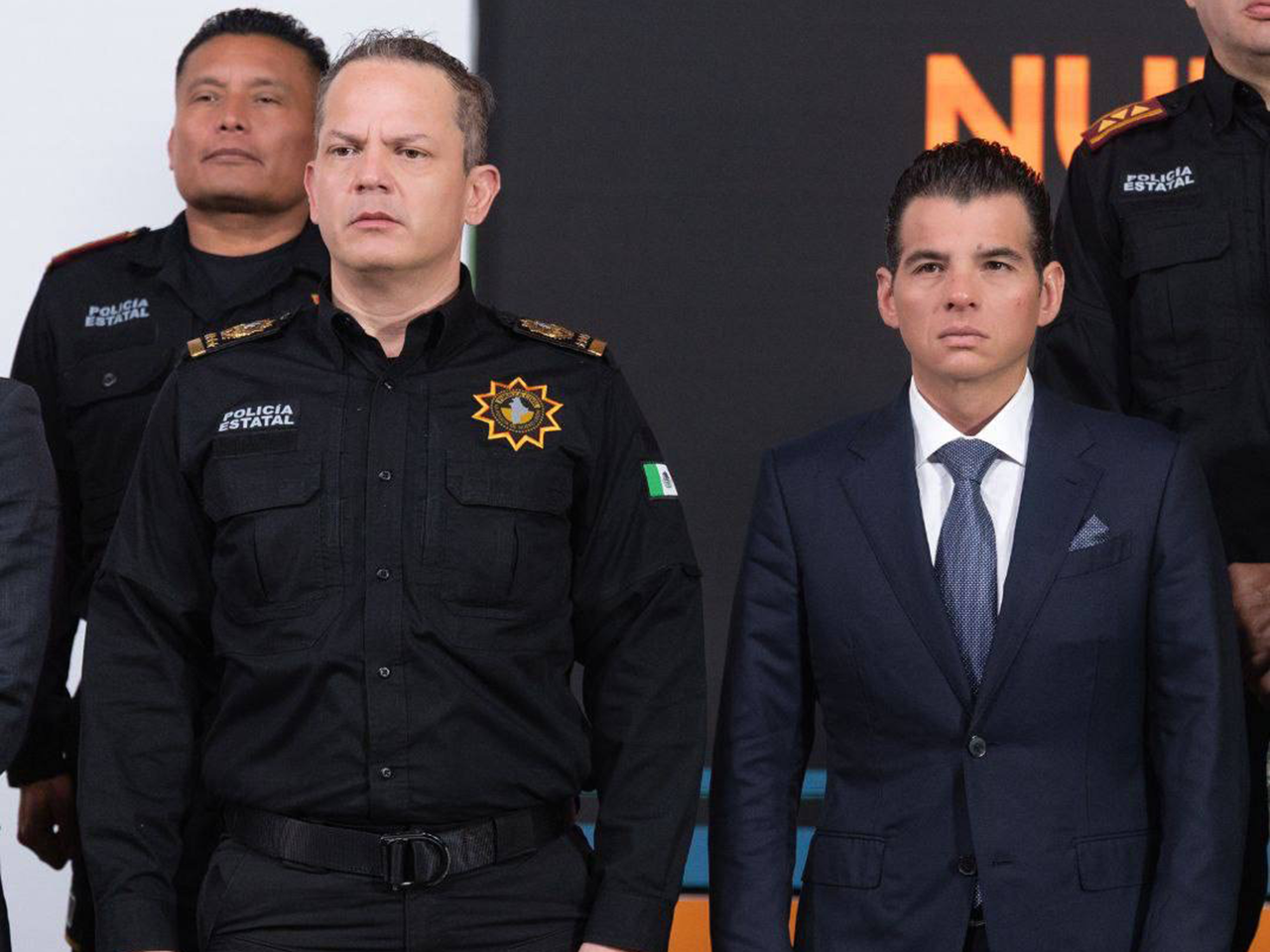 •	El Gobierno de Nuevo León realiza acciones como el Operativo Muralla en puntos clave del territorio para prevenir el ingreso de grupos delictivos y garantizar la paz en la entidad. •	El Secretario General de Gobierno destacó la coordinación entre el gobierno de Nuevo León y autoridades federales al llevar a cabo un operativo en el municipio de Los Ramones.   Monterrey, Nuevo León.- El Secretario General de Gobierno, Miguel Ángel Flores Serna, aseguró que la estrategia de seguridad en Nuevo León se basa en