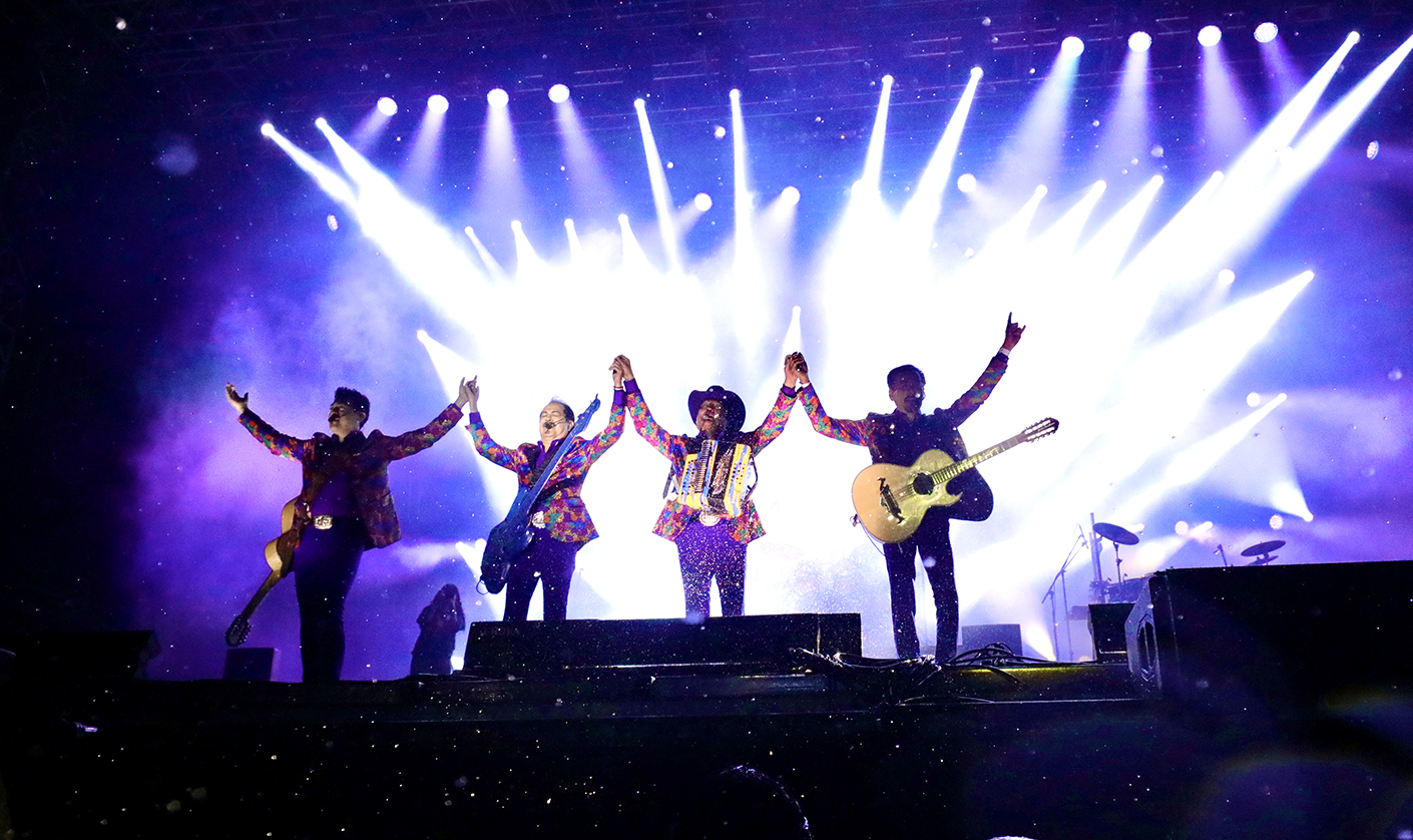 Tigres del Norte rompe récord de asistencia en MacroFest