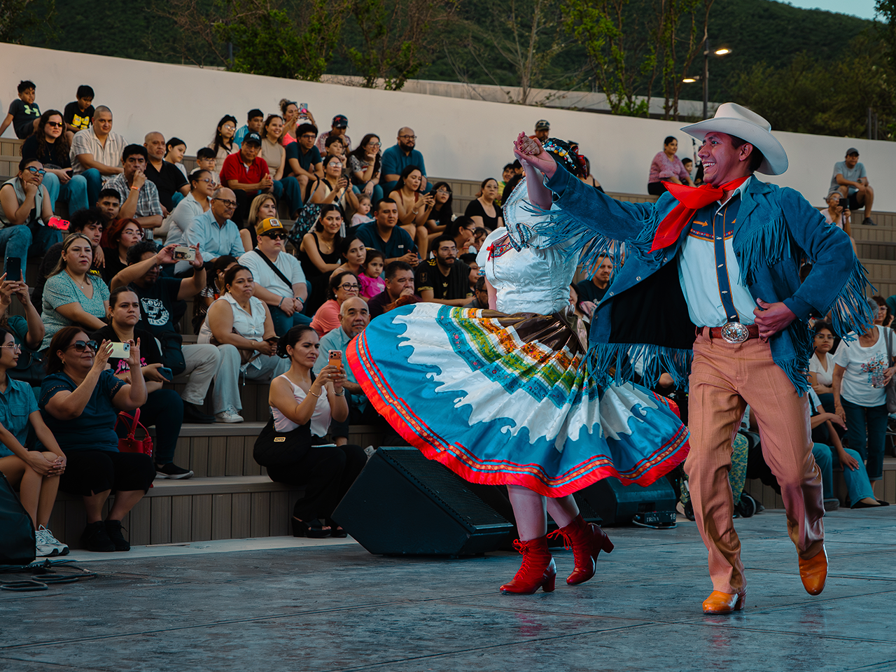Pabellón NL prosigue con oferta de arte, cultura y lo nuestro para visitantes al Parque del Agua