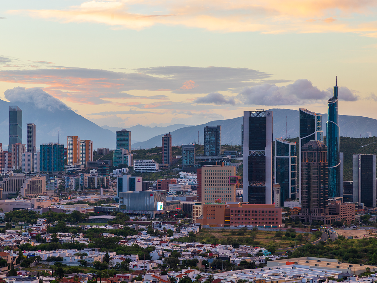 Consolida Nuevo León liderazgo nacional en inversión, empleo y exportaciones