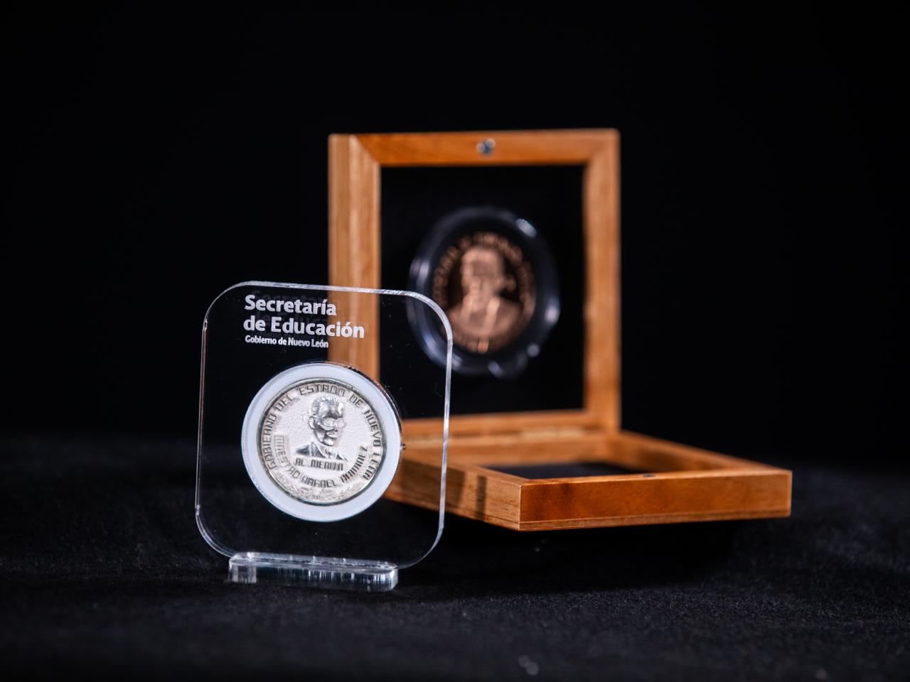 Medalla_Profr_ Rafael_Ramirez