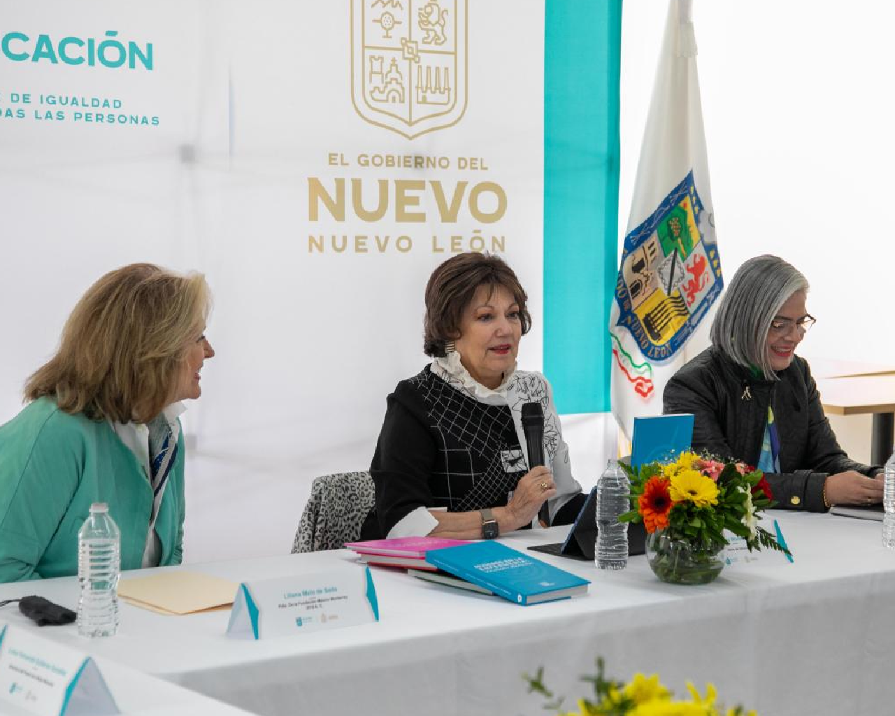 Tendrán bibliotecas escolares el libro "Mujeres en la enfermería: vocación y profesión"