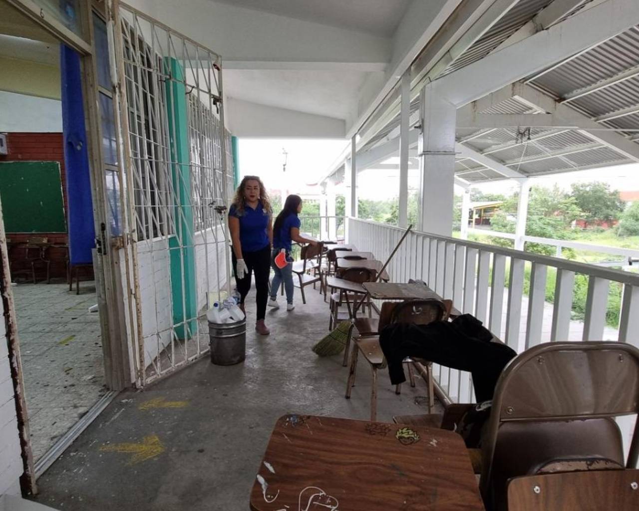 Realizan Brigadas de Escuelas Dignas y Seguras limpia en planteles escolares