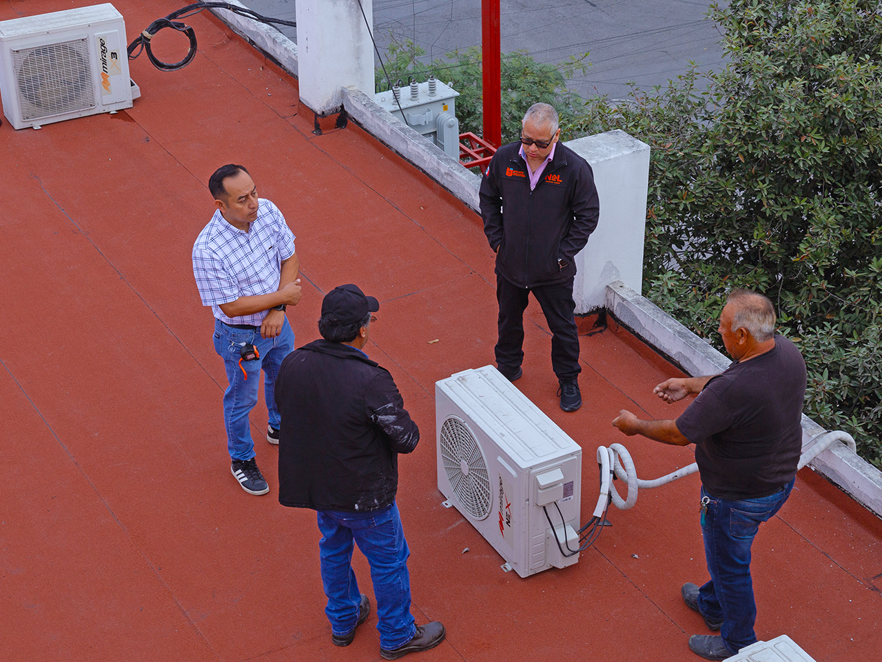 Refuerzan trabajos de impermeabilización y mantenimiento en escuelas de Educación Básica