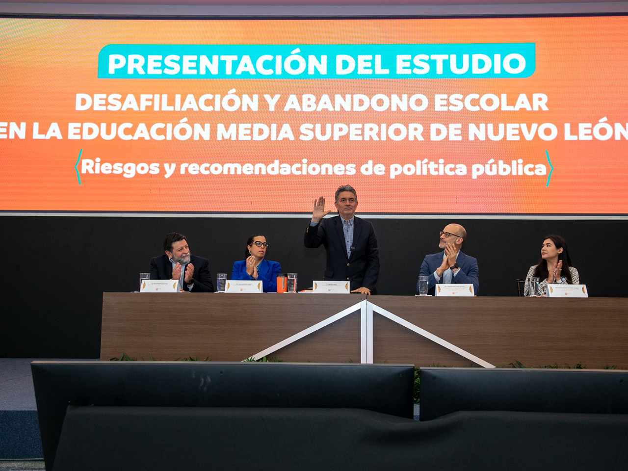 NL presenta estudio para prevenir el abandono escolar en Educación Media Superior