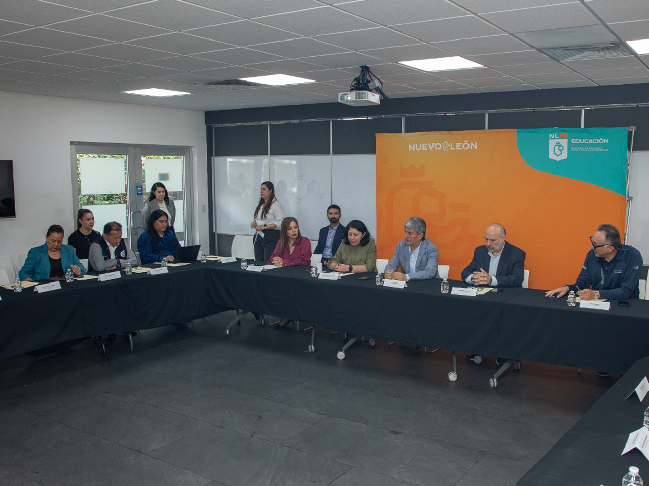 Realiza Secretaría de Educación Mesa de Análisis sobre Educación Dual y la Nueva Ley de Educación
