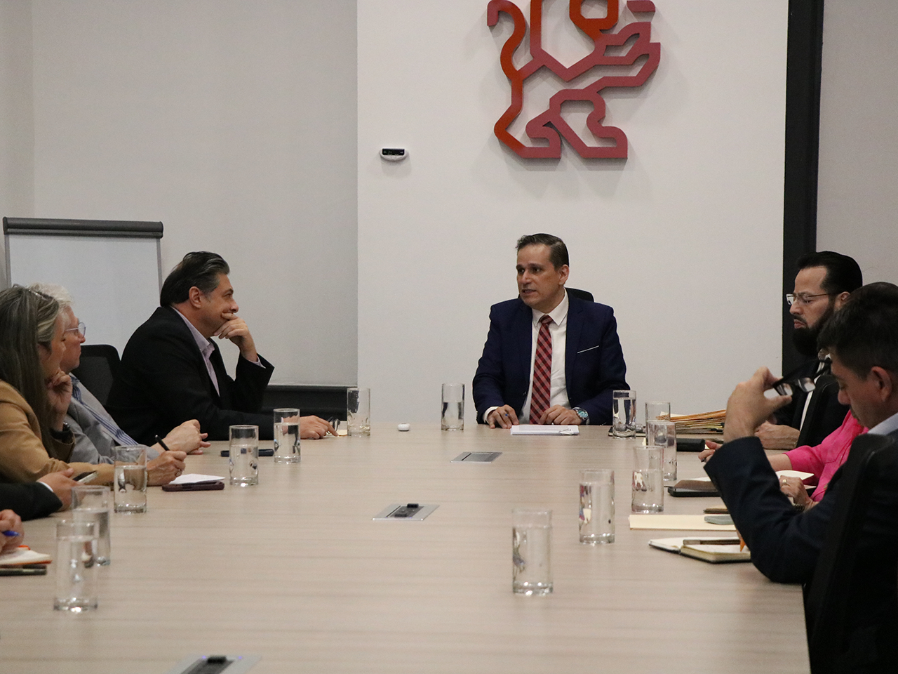 Consolida Nuevo León finanzas sanas y autonomía fiscal