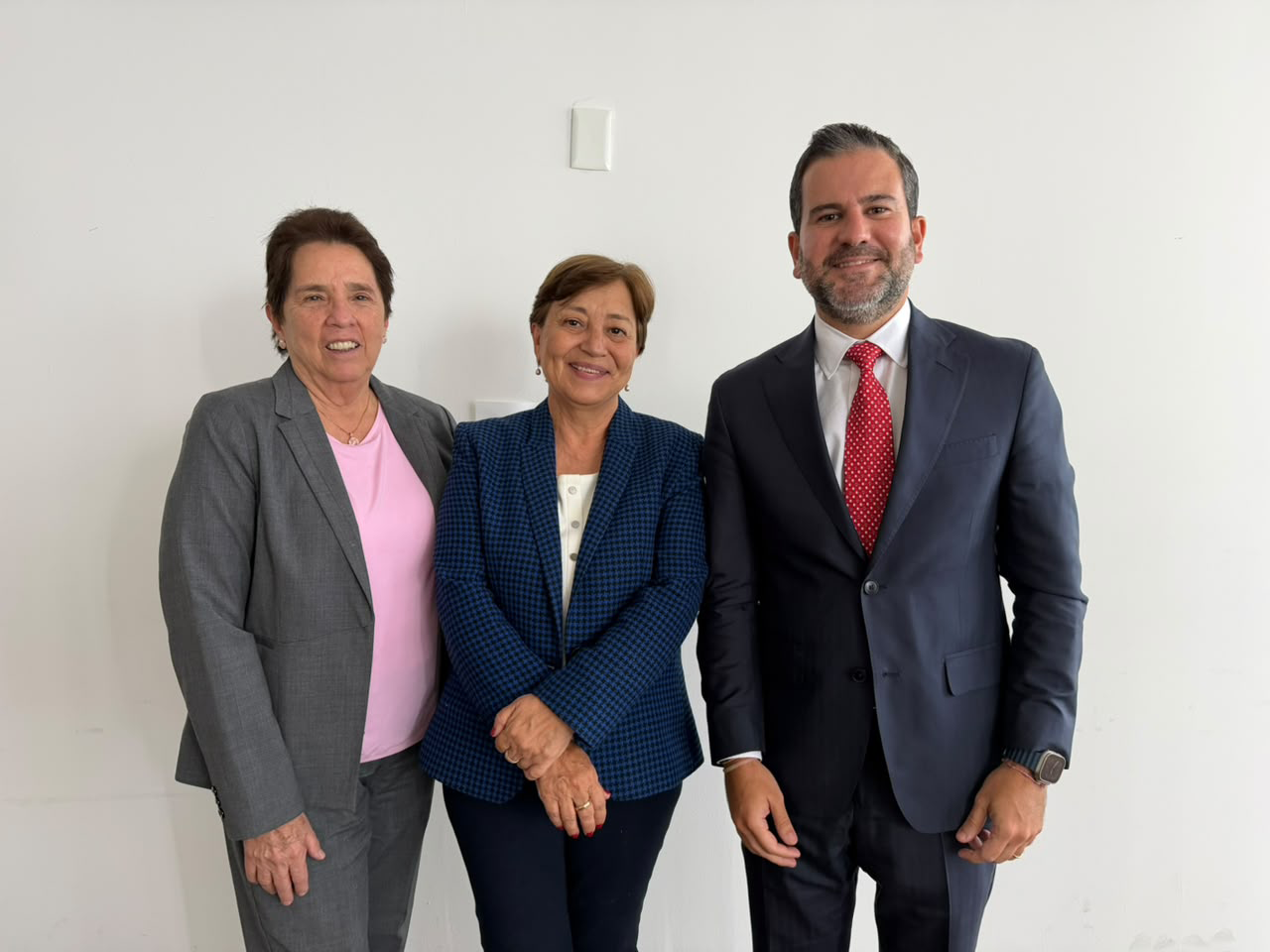 Se reúnen Nuevo León, SEMARNAT y UNAM para revisar elementos técnicos del inventario de emisiones