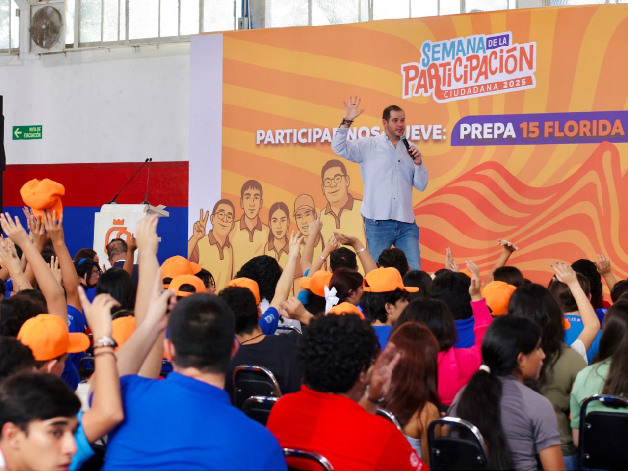 Alumnos de la UANL levantan la mano para convertirse en agentes de cambio