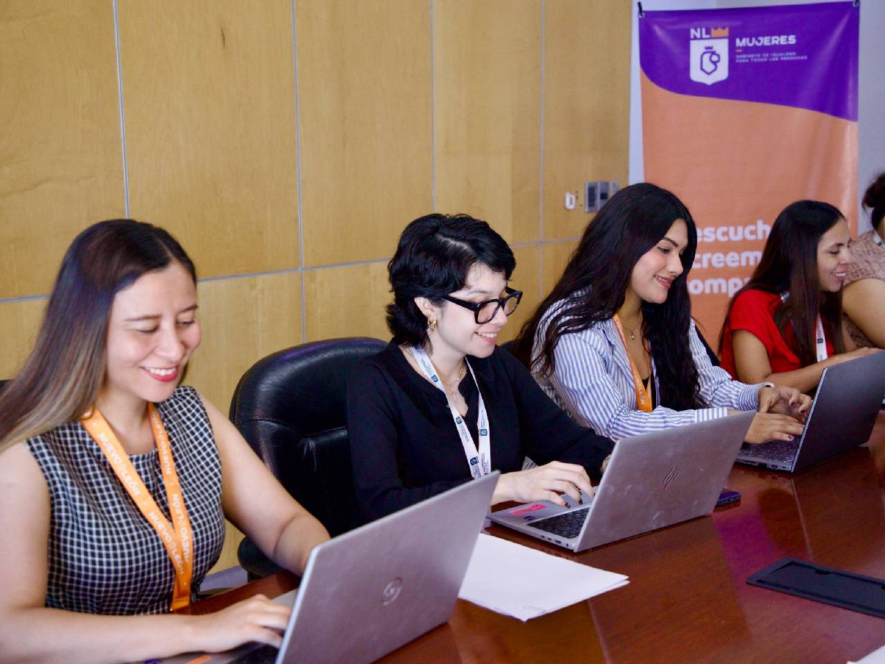 Atención a mujeres