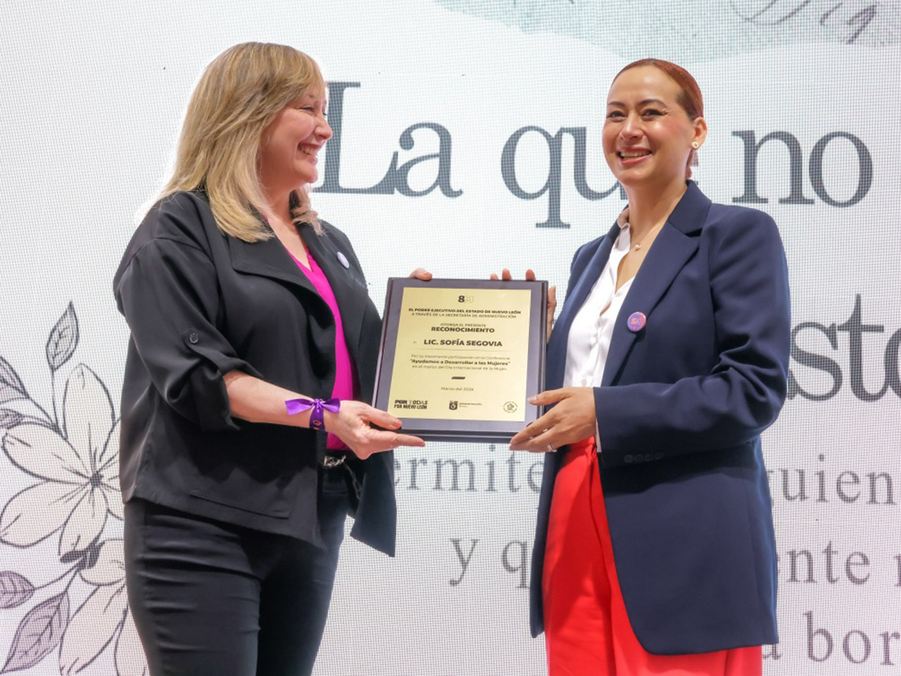 Impulsan visibilizar trabajo de las mujeres con conferencia de la escritora Sofía Segovia