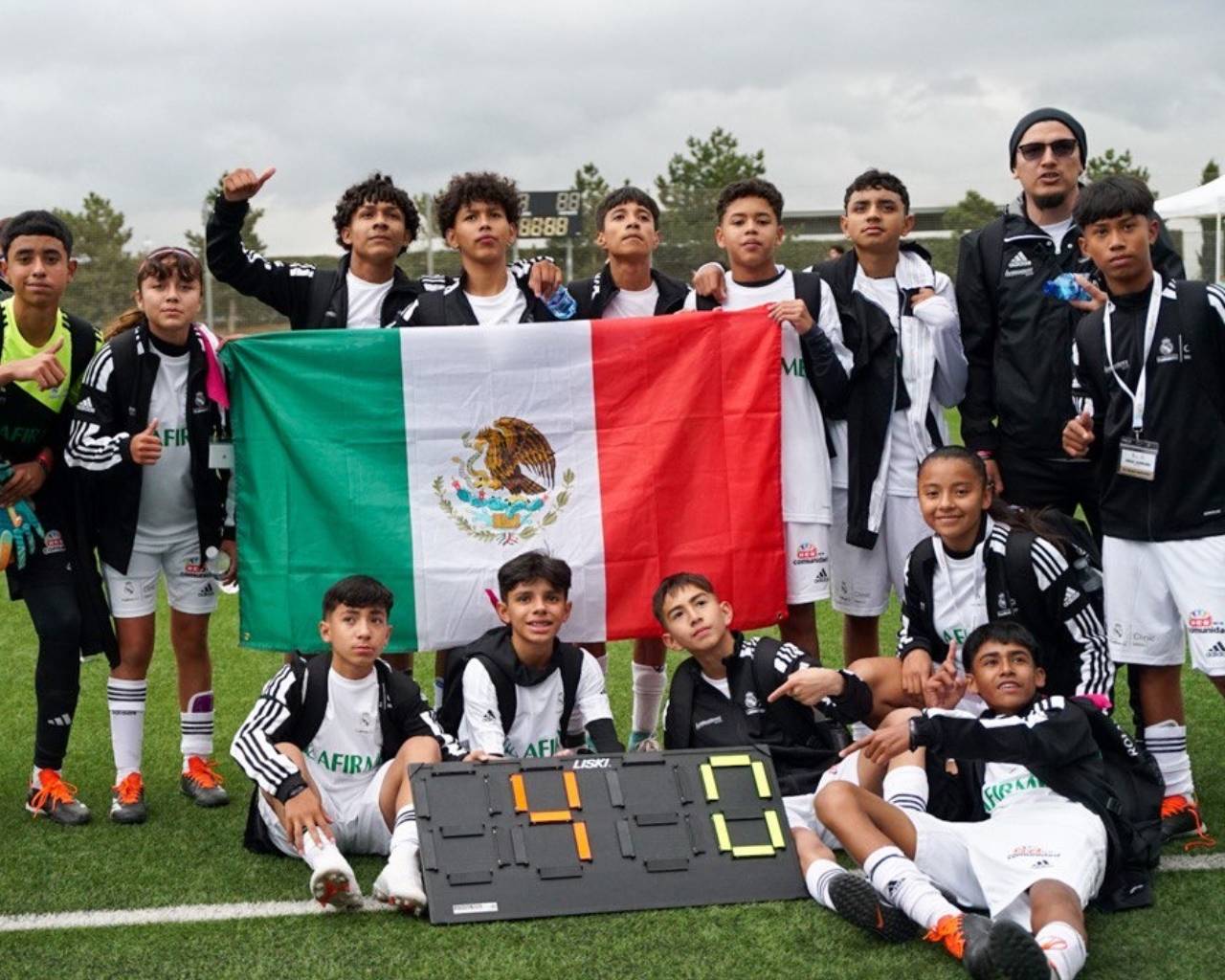 Avanza equipo de Centros Comunitarios a Cuartos de Final en el Desafío Mundial Madrid 2024