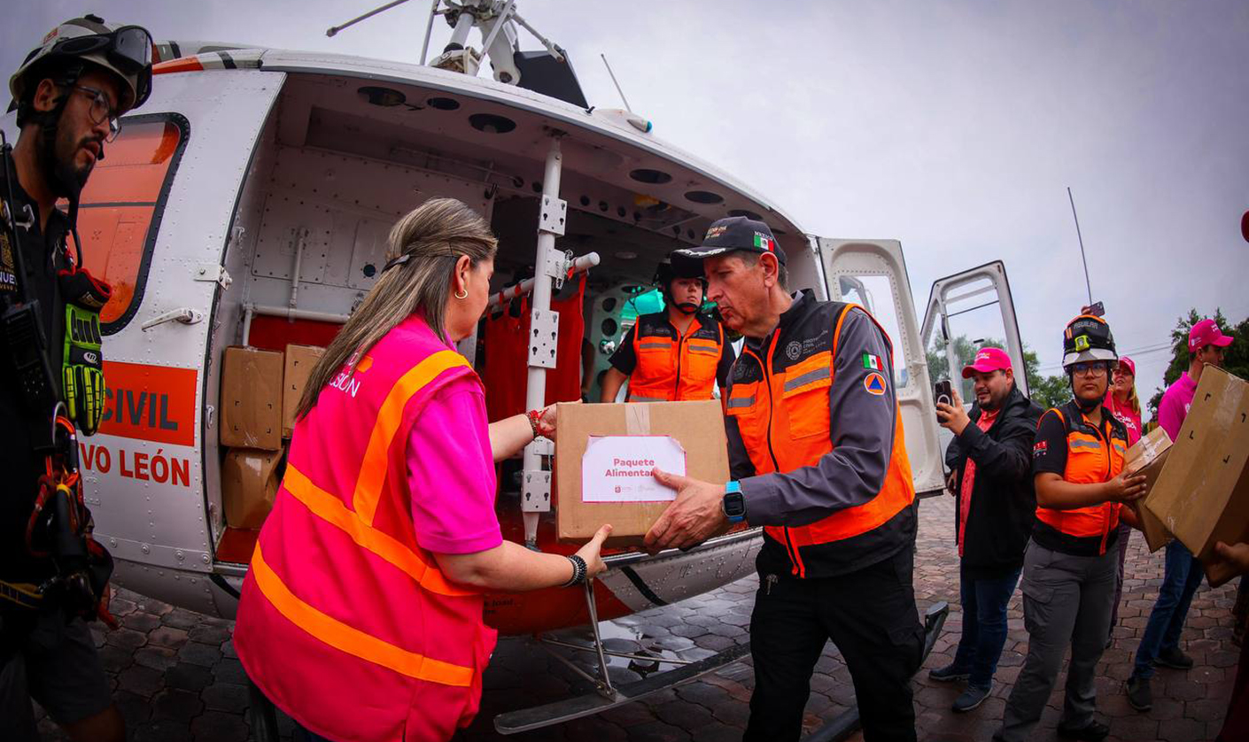 Continúa ayuda humanitaria con la entrega de 45 toneladas de alimento y 240 mil litros de agua a afectados por “Alberto”
