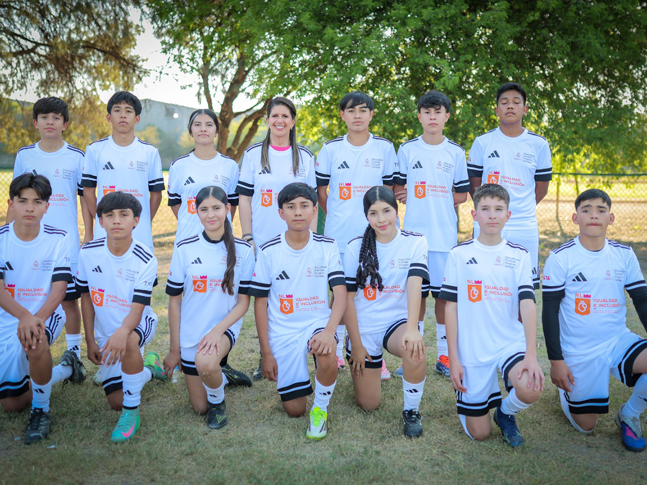 Presenta Igualdad e Inclusión equipo de NL rumbo a Torneo Internacional de Fútbol en Madrid