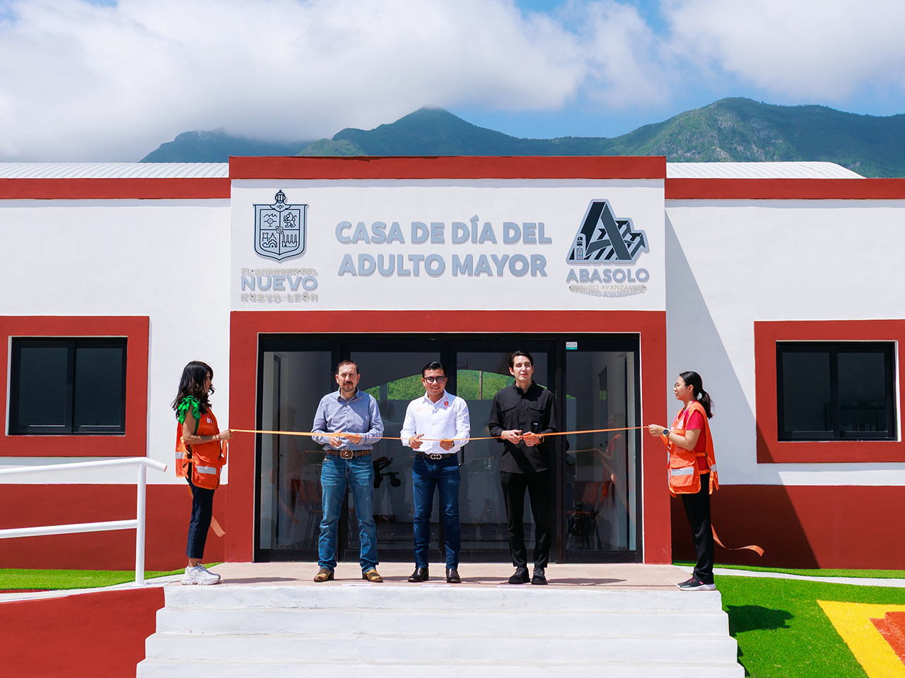Inaugura Félix Arratia obras sociales en Abasolo y El Carmen; beneficiarán a más de 27 mil personas 