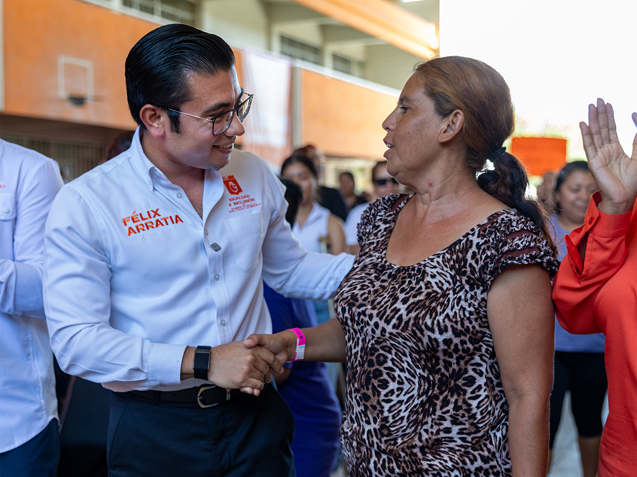 Amplía Félix Arratia Ayudamos de Cerca con más de 50 trámites y servicios