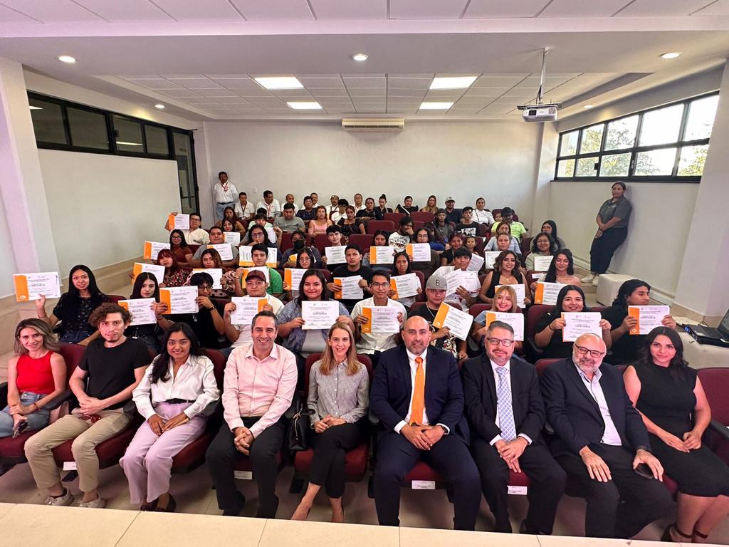 Impulsa Secretaría del Trabajo habilidades digitales de jóvenes