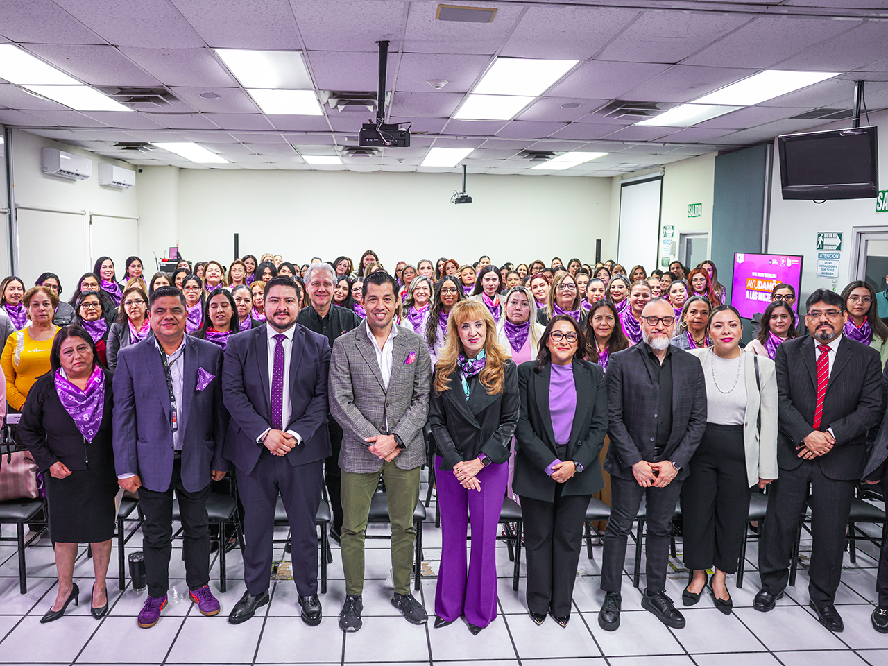 AyD y Secretaría de las Mujeres difunden teléfonos de apoyo en 1.8 millones de recibos de agua