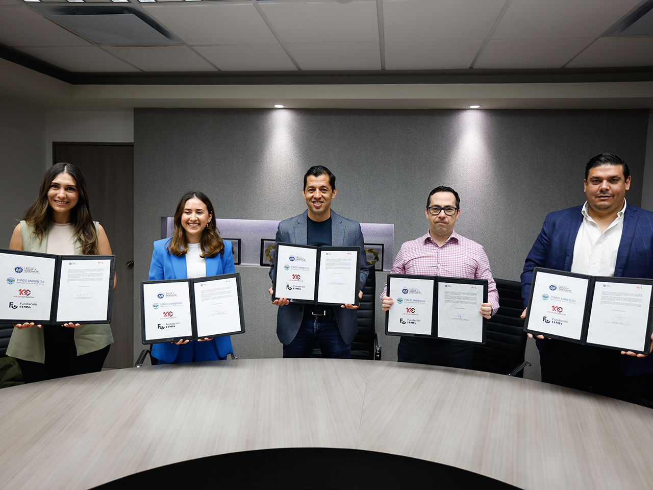 Firman AyD y FAMM convenio para fortalecer programa "Reconectando con el agua"