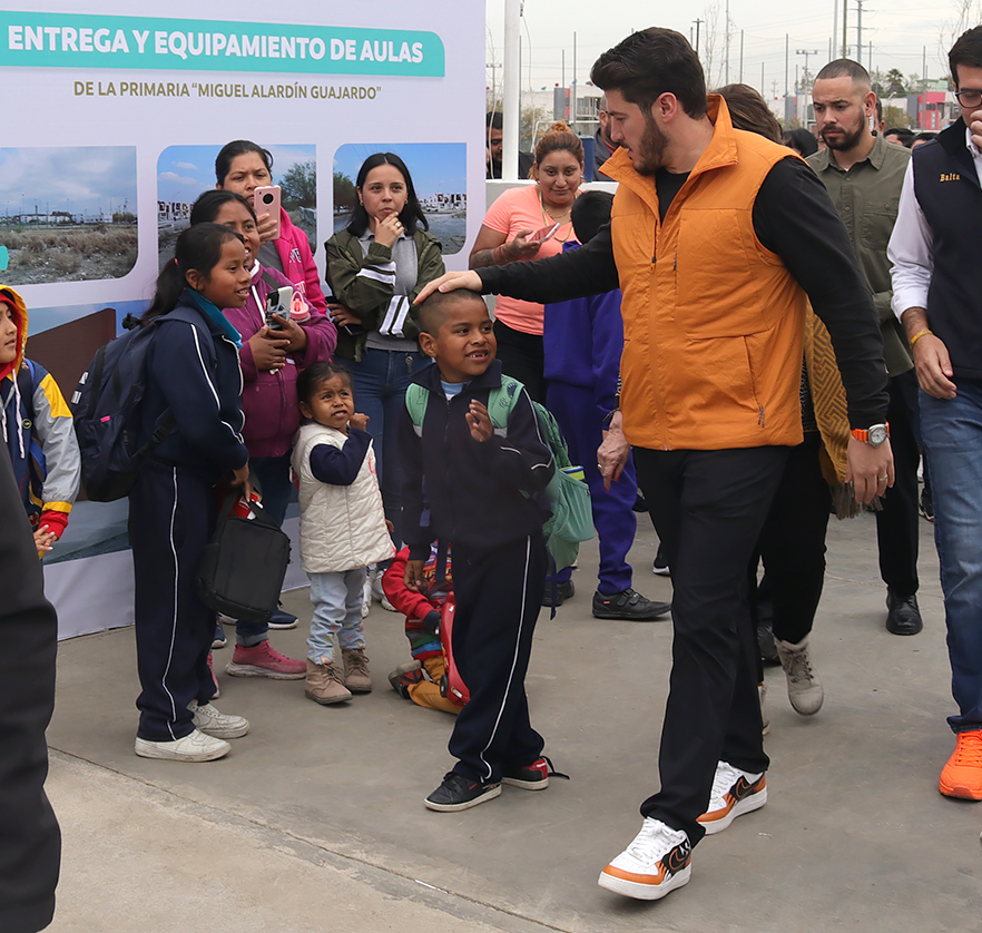 En Nuevo León nunca más educación en aulas móviles