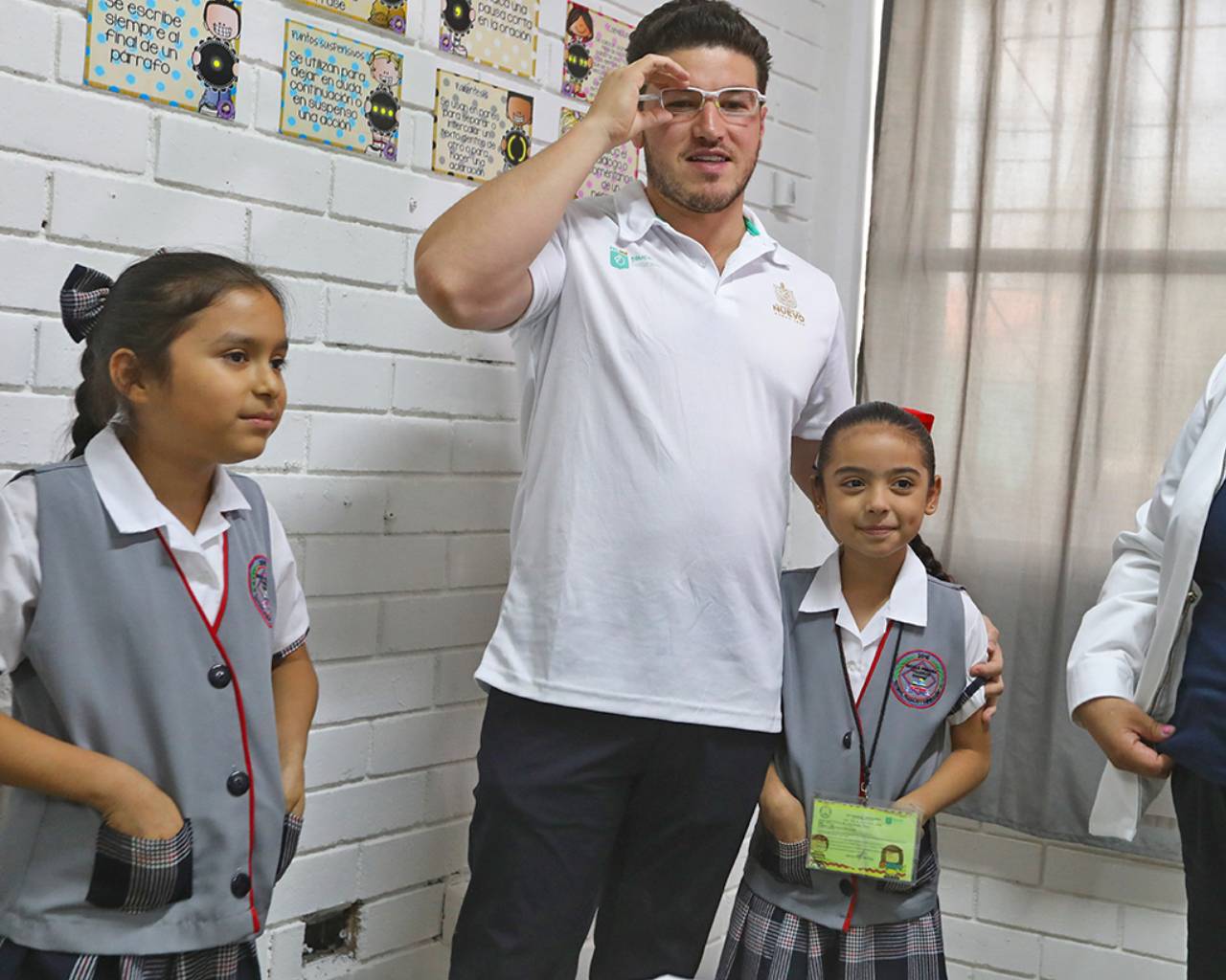 Programa "Ver Bien Para Aprender Mejor" beneficia a 13 mil alumnos de Juárez  