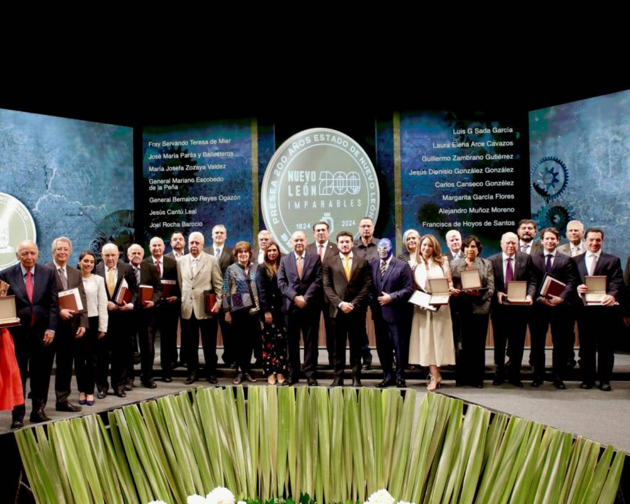 Reconoce Estado 200 años de logros, lucha, industria y humanismo