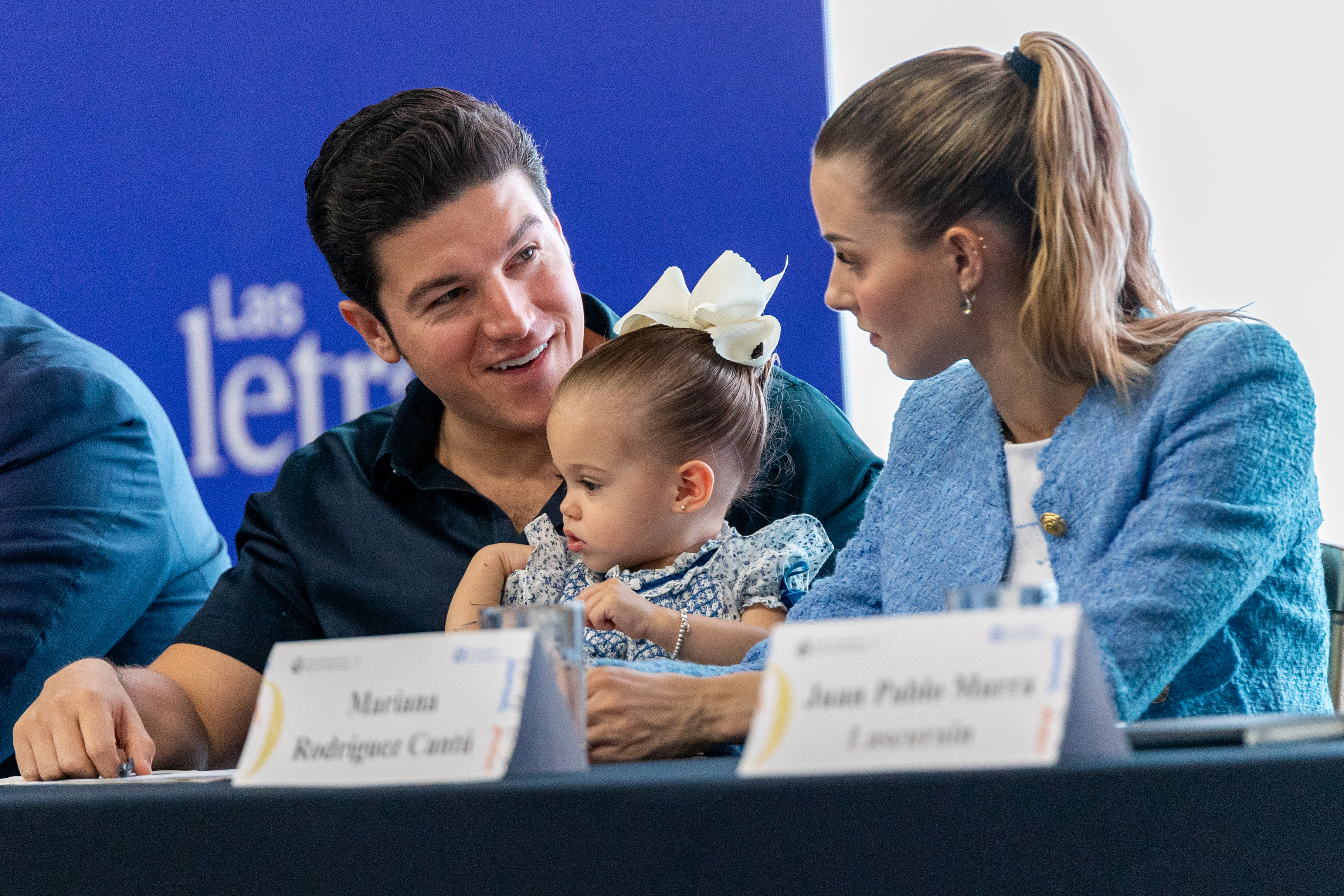 Inaugura Samuel García Feria Internacional del Libro