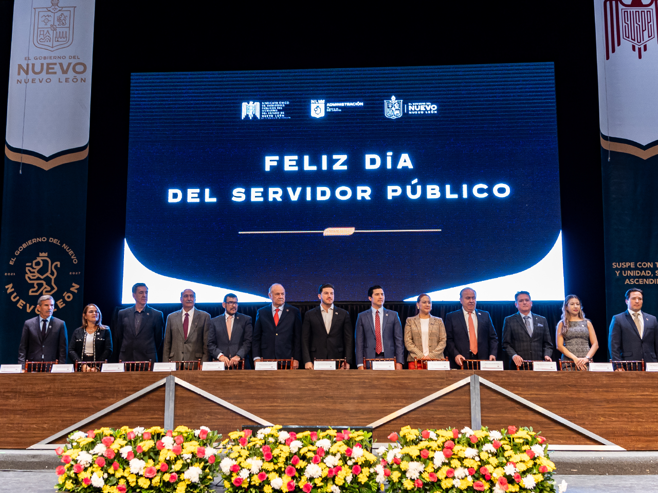 Reconoce Gobernador a servidores públicos 