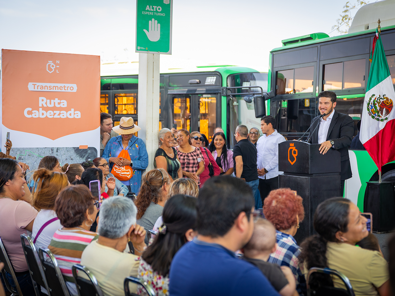Arranca Samuel García operación de nuevas unidades de transmetro para Talleres y San Bernabé