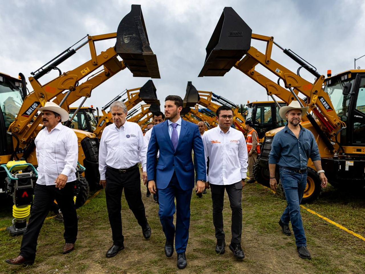 Entrega Gobernador 165 unidades para operatividad de Agua y Drenaje 