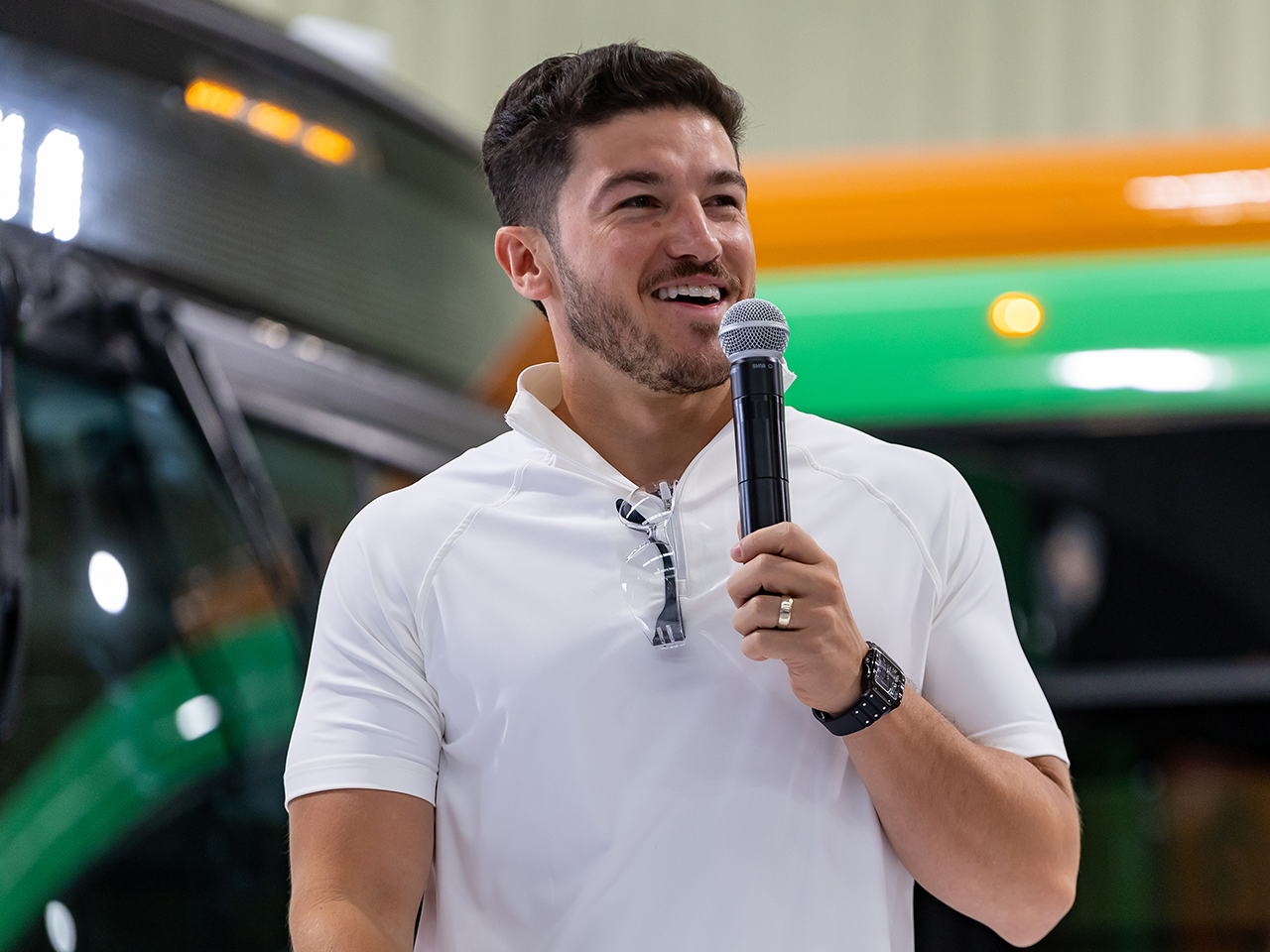 Supervisa Gobernador producción de unidades de transporte Volvo- Marcopolo hechas en NL