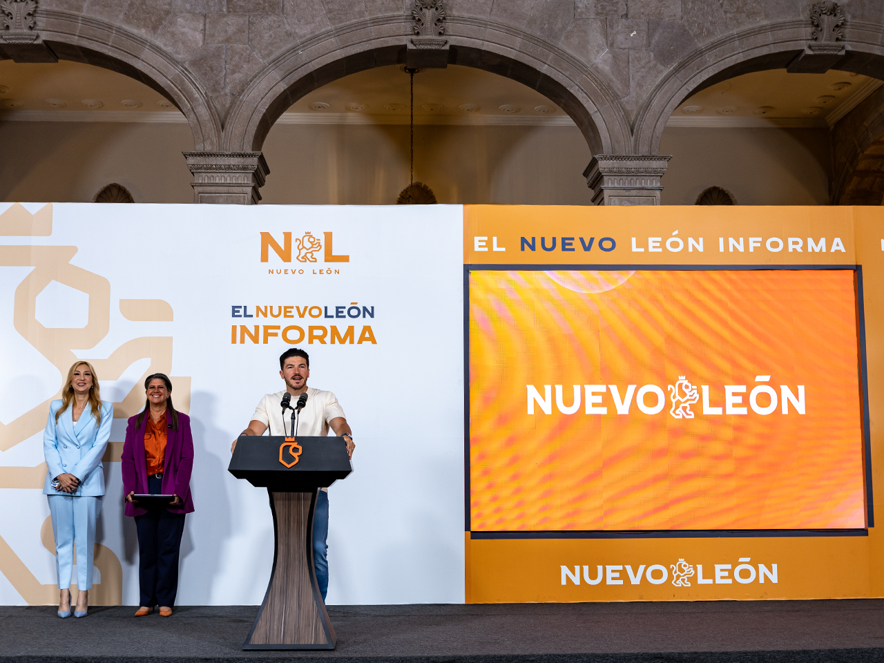 Modelo Nuevo León coloca al estado como líder nacional en servicios de salud y reducción de pobreza.- Samuel García