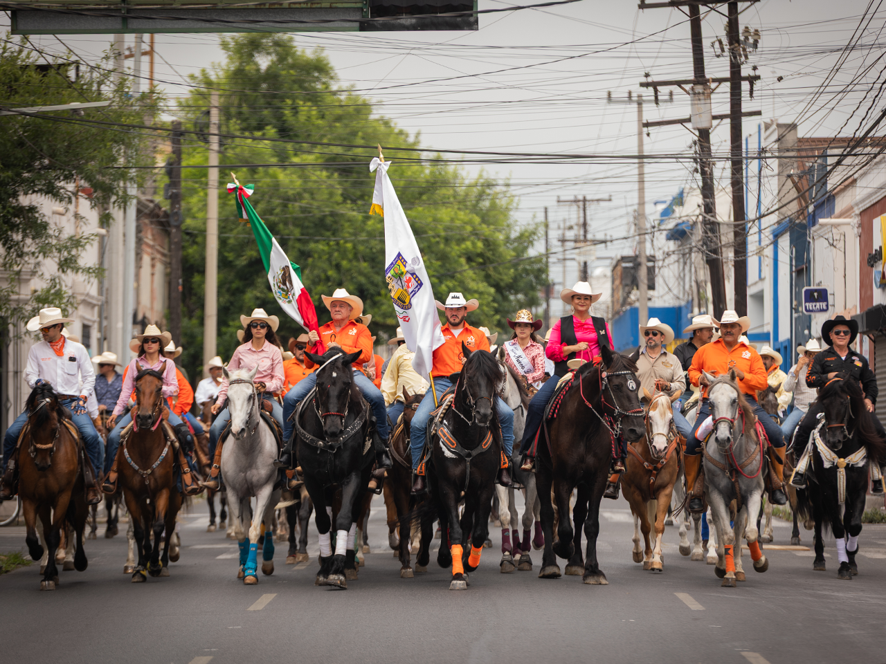 Proyecta Gobernador grandeza de NL en Mega Cabalgata Norteña 2026