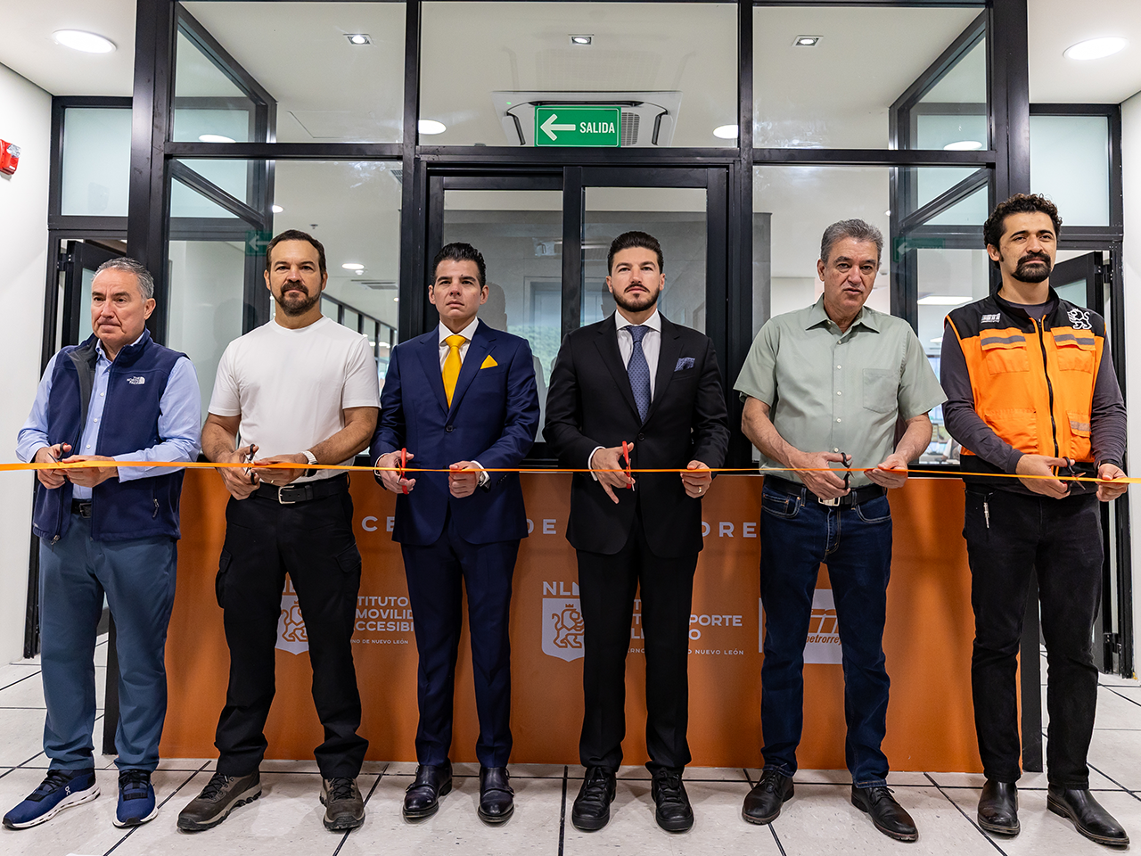 Inaugura Gobernador Centro de Monitoreo SINTRAM, IMA y METRORREY, dentro del Cuartel de Fuerza Civil