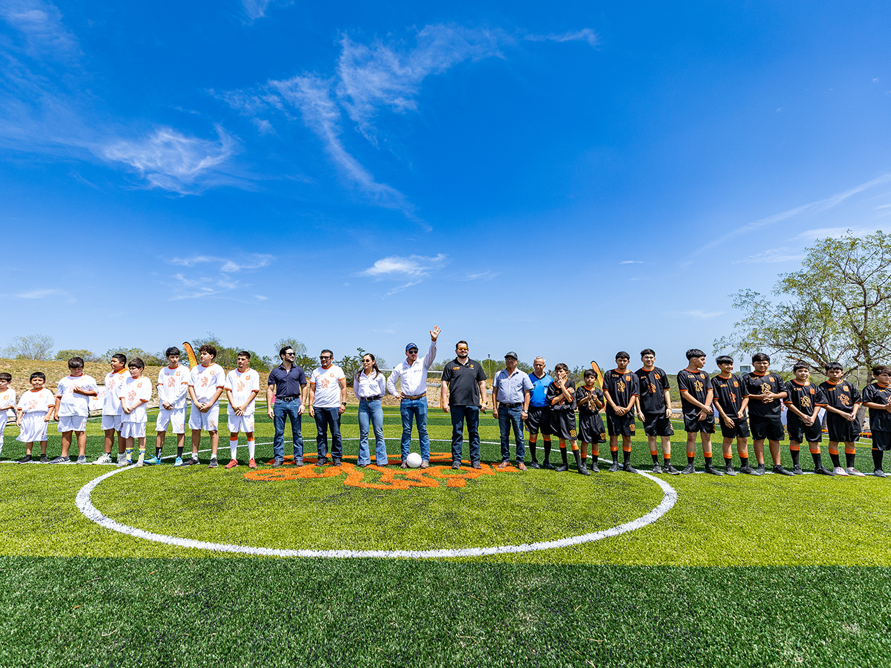 Inaugura Gobernador cancha de fútbol 605 en Parque Estatal El Cuchillo 