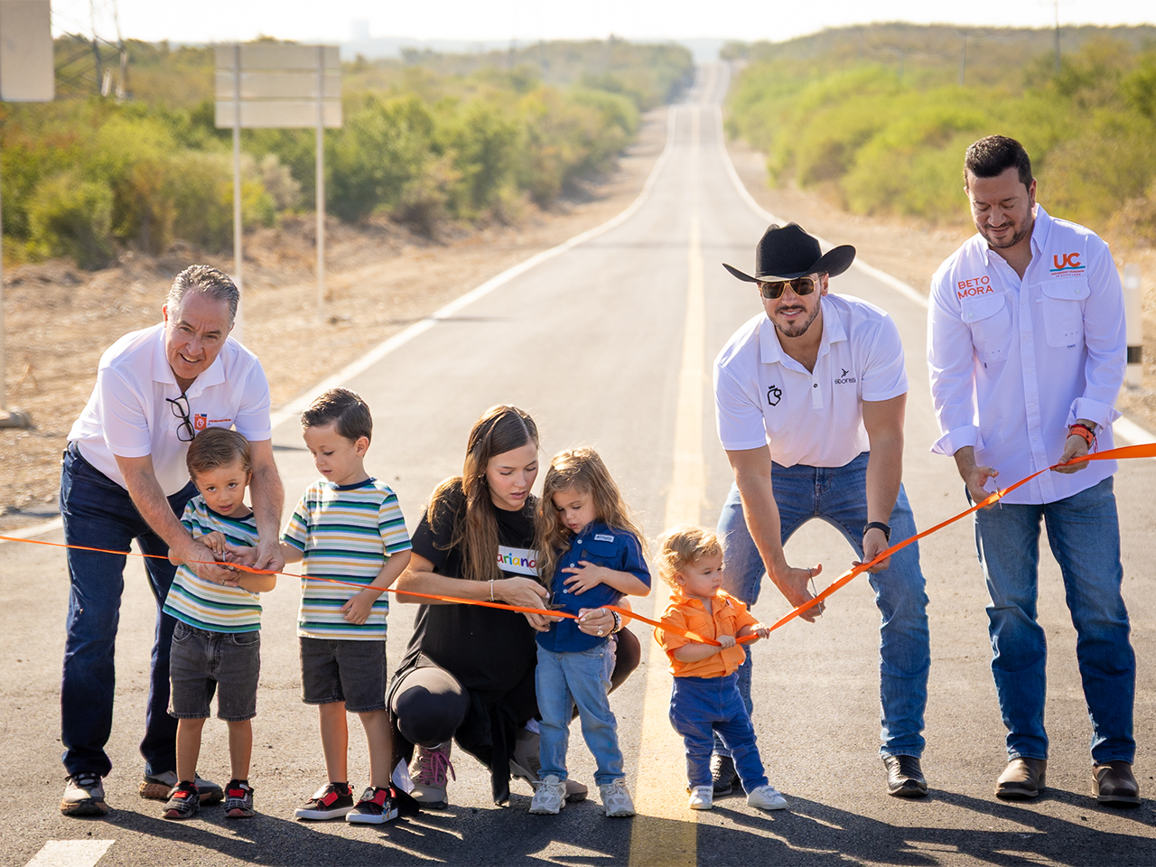 Inauguran Samuel García y Mariana Rodríguez carretera entre Presas para impulsar turismo en región citrícola