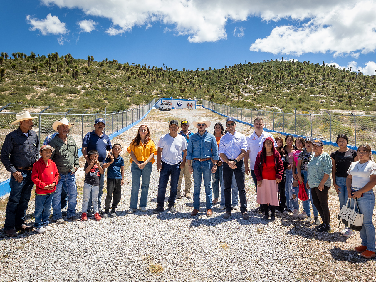 Cumple Samuel García promesa de llevar agua al Ejido Las Palomas tras 10 años