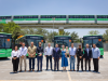 Entregan Samuel y Mariana 100 nuevos camiones para Nuevo León; destaca éxito del transporte durante el Mundial